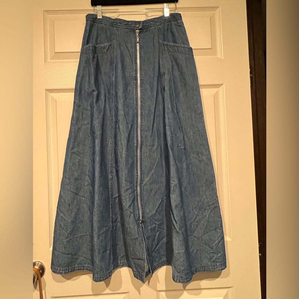 Vintage 80’s 90’s Y2K long denim zip up flare skirt